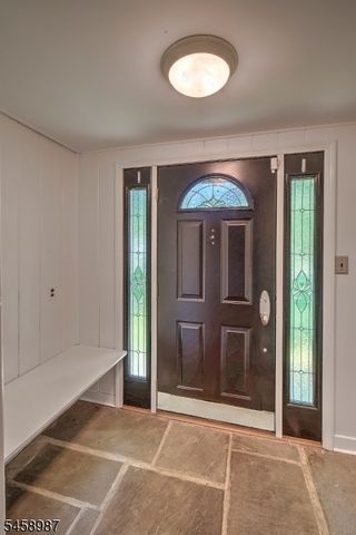 25 Fairview Dr E, Bernards Twp., NJ 07920