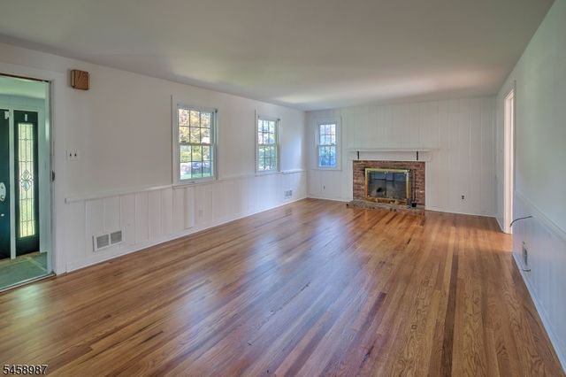 25 Fairview Dr E, Bernards Twp., NJ 07920