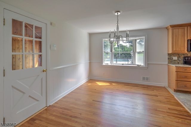 25 Fairview Dr E, Bernards Twp., NJ 07920