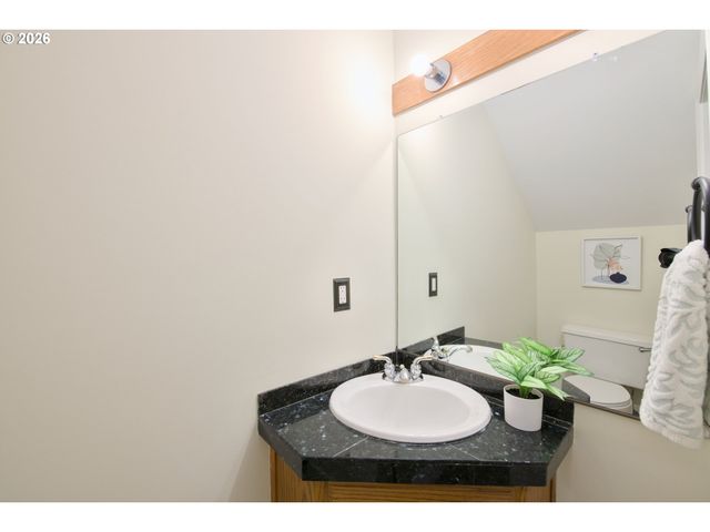 28615 Sw ASH MEADOWS Blvd 10, Wilsonville, OR 97070