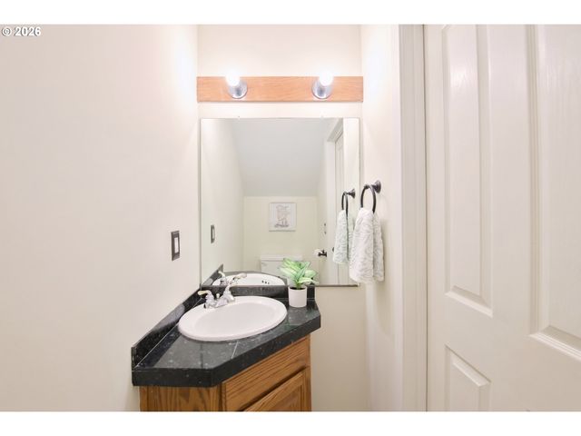 28615 Sw ASH MEADOWS Blvd 10, Wilsonville, OR 97070
