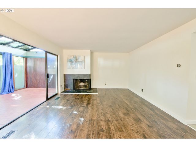 28615 Sw ASH MEADOWS Blvd 10, Wilsonville, OR 97070