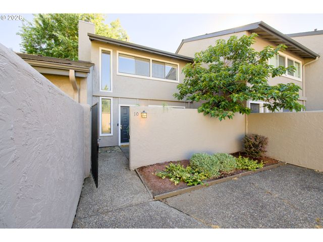 28615 Sw ASH MEADOWS Blvd 10, Wilsonville, OR 97070