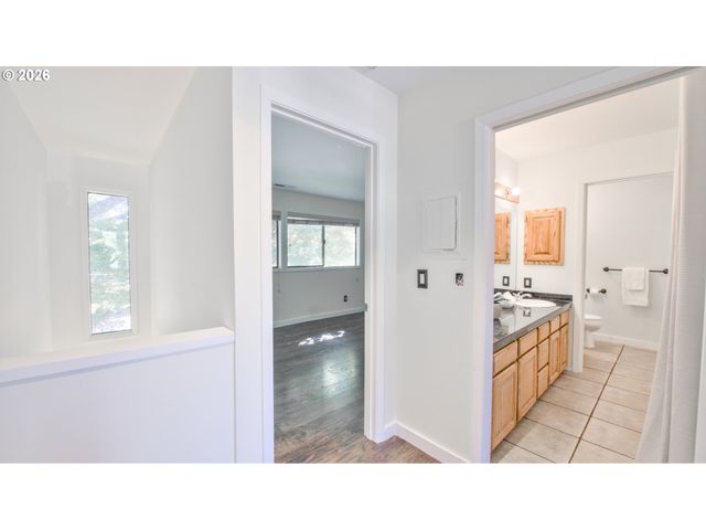 28615 Sw ASH MEADOWS Blvd 10, Wilsonville, OR 97070