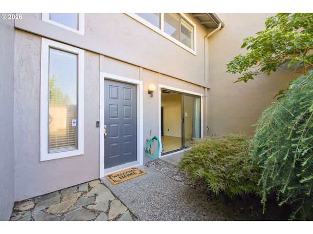 28615 Sw ASH MEADOWS Blvd 10, Wilsonville, OR 97070