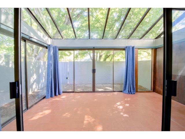 28615 Sw ASH MEADOWS Blvd 10, Wilsonville, OR 97070