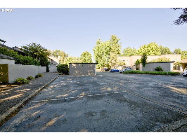 28615 Sw ASH MEADOWS Blvd 10, Wilsonville, OR 97070
