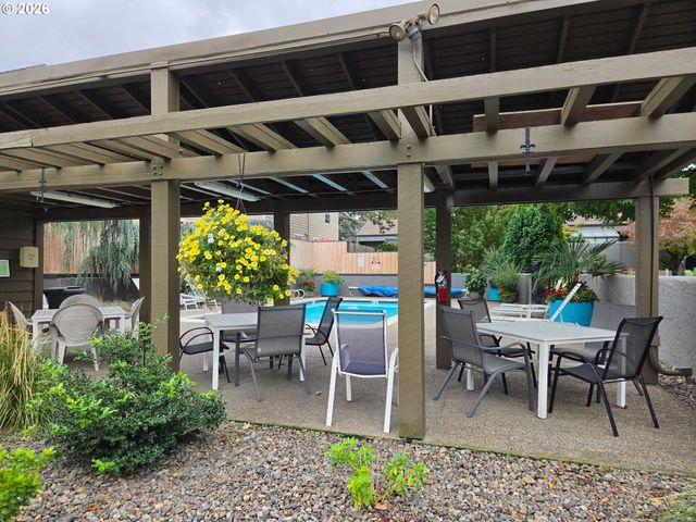 28615 Sw ASH MEADOWS Blvd 10, Wilsonville, OR 97070