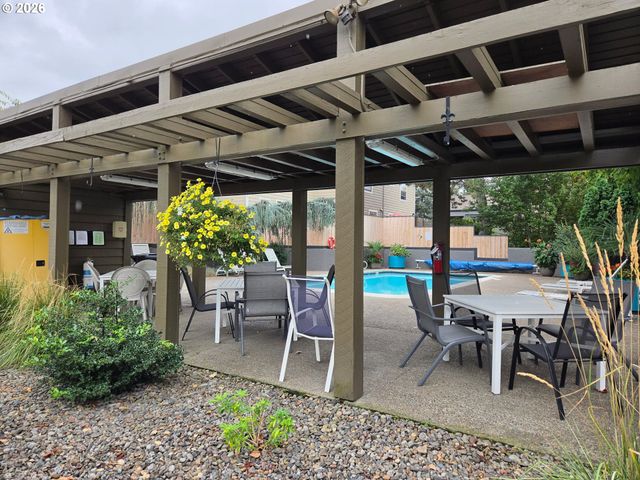 28615 Sw ASH MEADOWS Blvd 10, Wilsonville, OR 97070