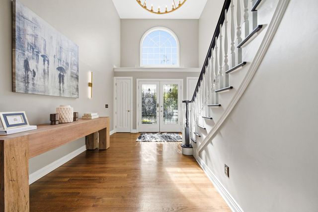 4876 Paddington Way, Powell, OH 43065