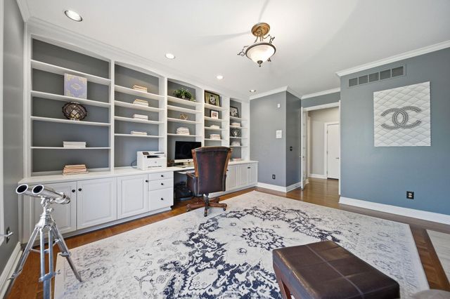 4876 Paddington Way, Powell, OH 43065