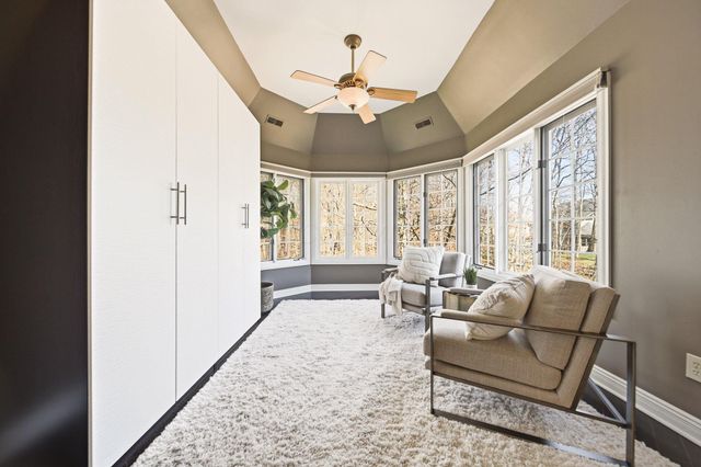 4876 Paddington Way, Powell, OH 43065