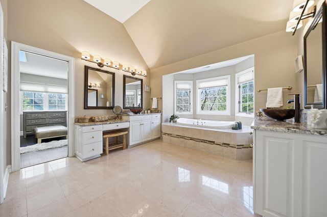 4876 Paddington Way, Powell, OH 43065