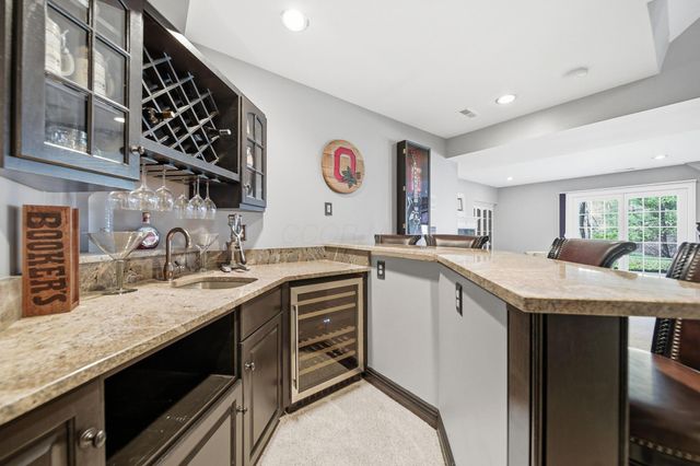 4876 Paddington Way, Powell, OH 43065