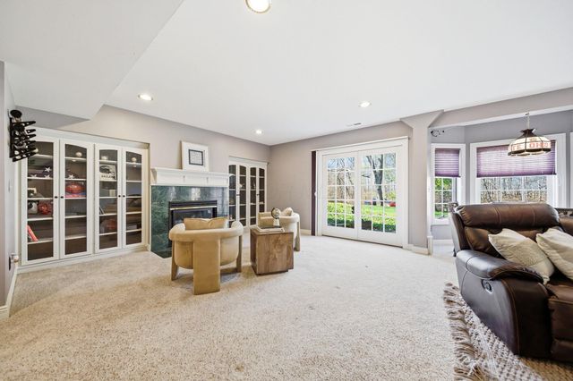 4876 Paddington Way, Powell, OH 43065