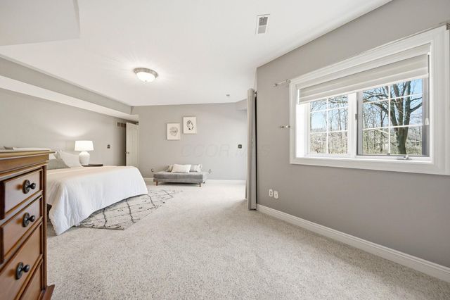 4876 Paddington Way, Powell, OH 43065