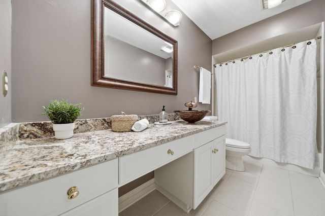 4876 Paddington Way, Powell, OH 43065