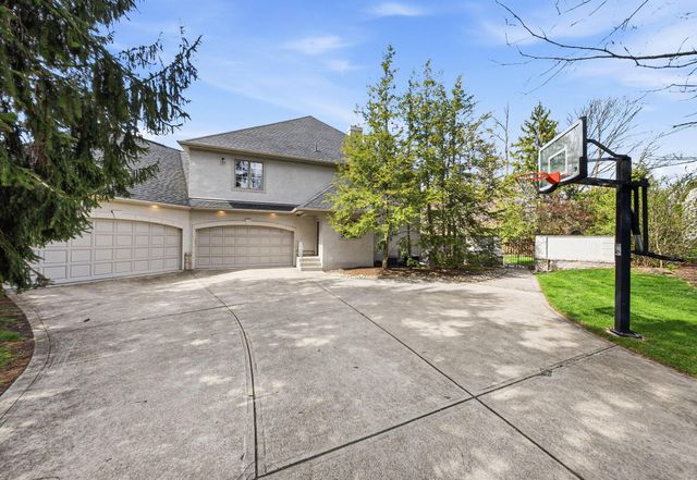 4876 Paddington Way, Powell, OH 43065