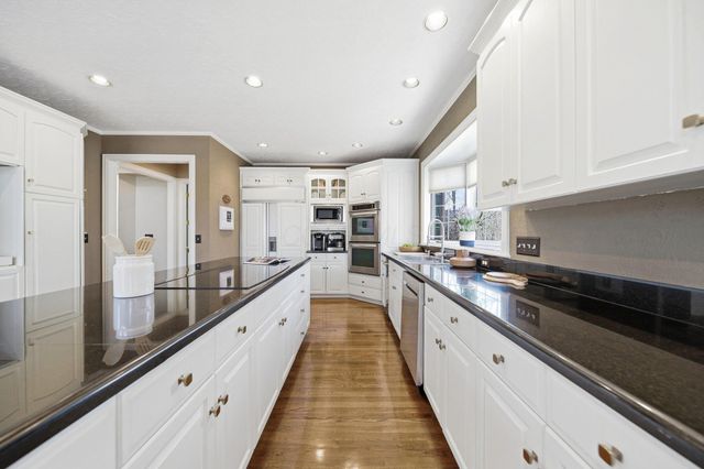 4876 Paddington Way, Powell, OH 43065