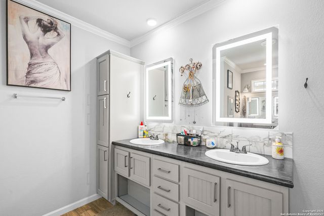 193 Shady Hollow Rd., Victoria, TX 77904