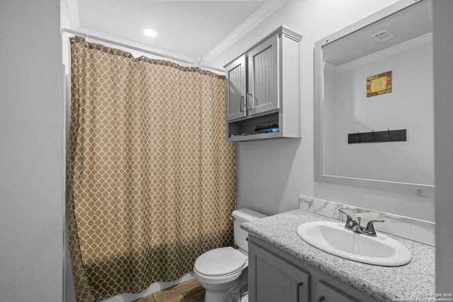 193 Shady Hollow Rd., Victoria, TX 77904