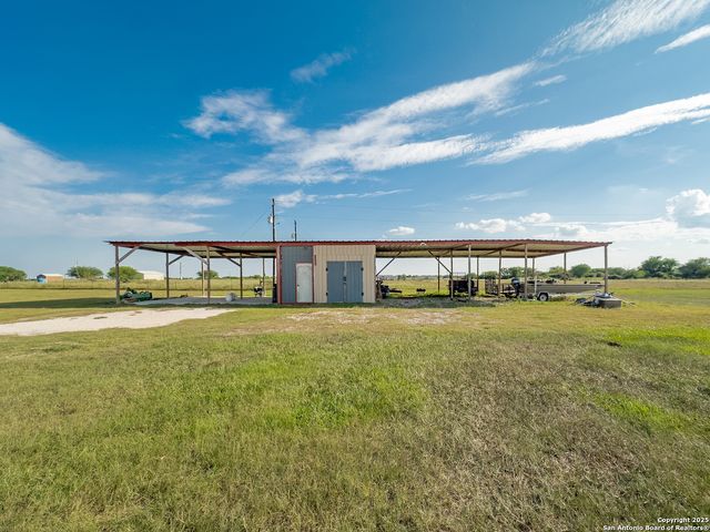 193 Shady Hollow Rd., Victoria, TX 77904