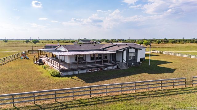 193 Shady Hollow Rd., Victoria, TX 77904