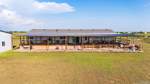 193 Shady Hollow Rd., Victoria, TX 77904