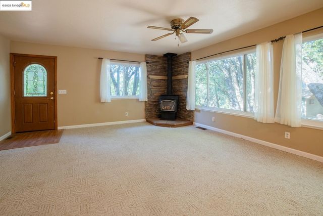 18070 Pipit CT, Twain Harte, CA 95383