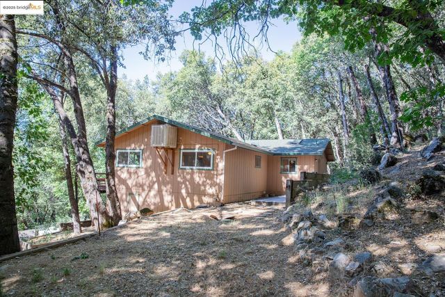 18070 Pipit CT, Twain Harte, CA 95383