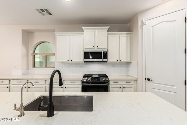 17988 W ROMA Avenue, Goodyear, AZ 85395