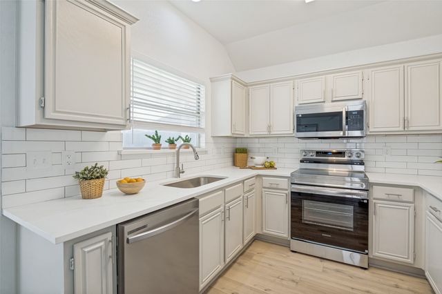 4033 Brazos Drive, Carrollton, TX 75007