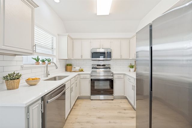 4033 Brazos Drive, Carrollton, TX 75007
