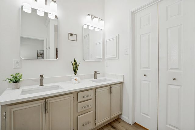 4033 Brazos Drive, Carrollton, TX 75007