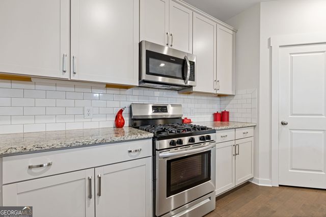 1807 weatherbrook Circle, Lawrenceville, GA 30043