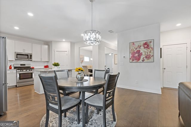 1807 weatherbrook Circle, Lawrenceville, GA 30043
