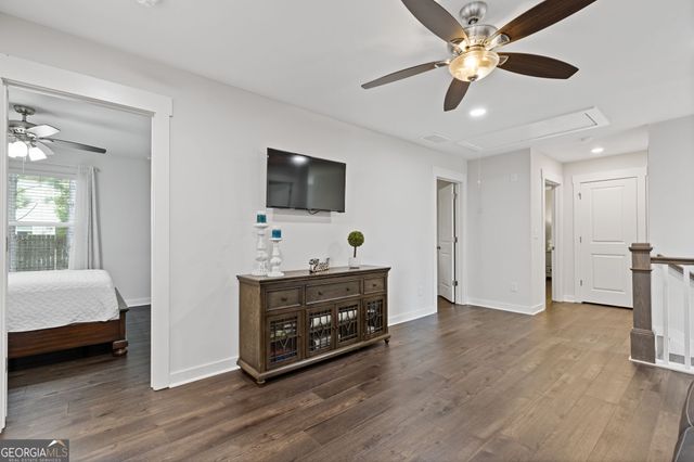 1807 weatherbrook Circle, Lawrenceville, GA 30043
