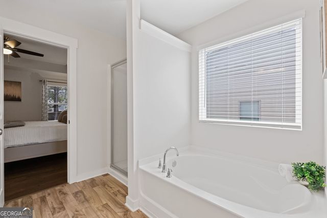 1807 weatherbrook Circle, Lawrenceville, GA 30043