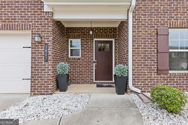 1807 weatherbrook Circle, Lawrenceville, GA 30043
