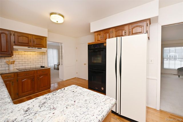 488 Bryn Mawr Street, Birmingham, MI 48009