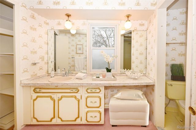 488 Bryn Mawr Street, Birmingham, MI 48009