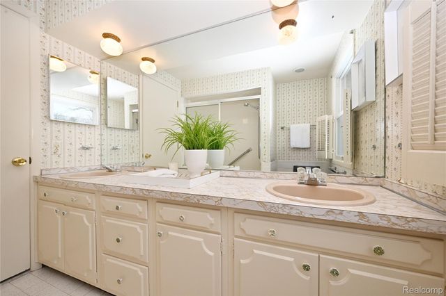 488 Bryn Mawr Street, Birmingham, MI 48009