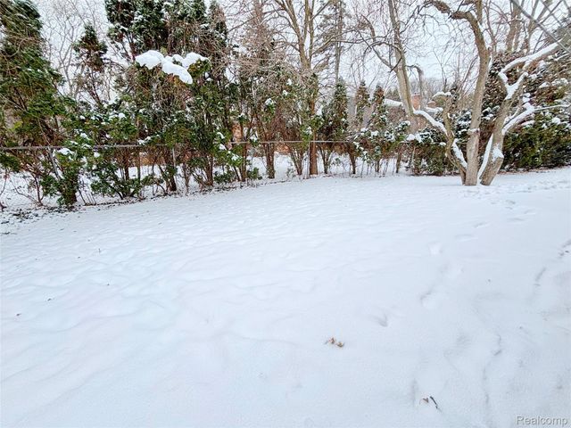 488 Bryn Mawr Street, Birmingham, MI 48009