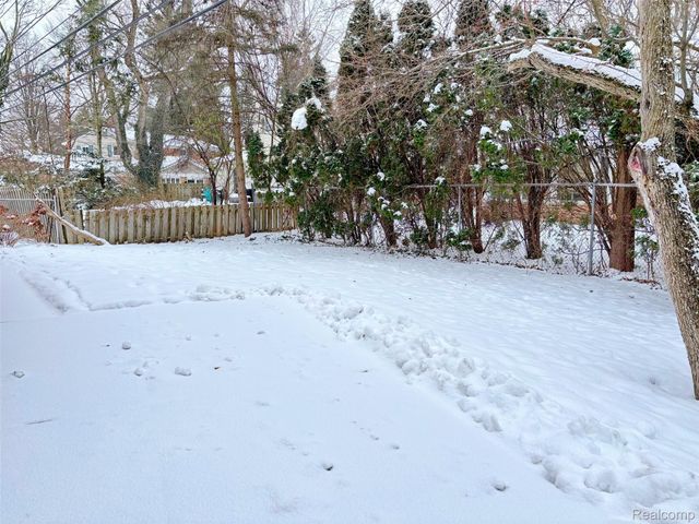 488 Bryn Mawr Street, Birmingham, MI 48009