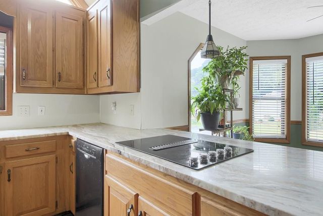 2067 York River Way, Suwanee, GA 30024