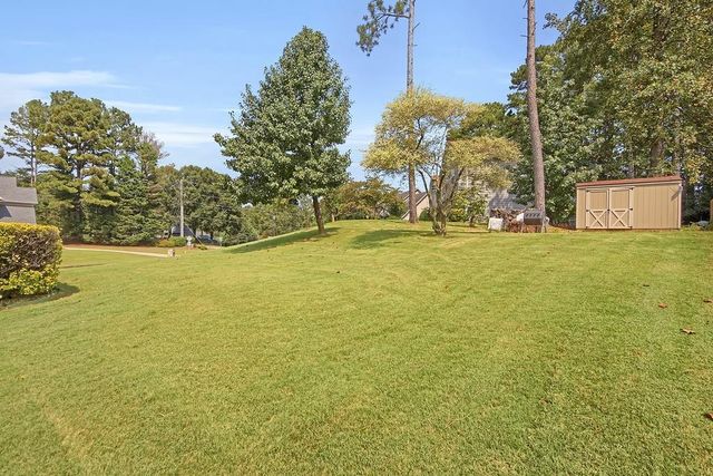 2067 York River Way, Suwanee, GA 30024