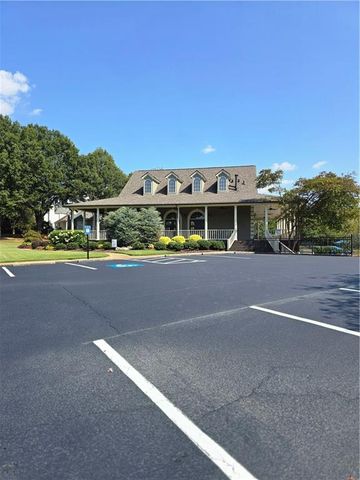 2067 York River Way, Suwanee, GA 30024