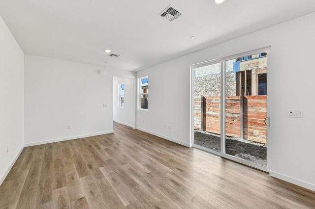 6441 Ventris Walk, Sacramento, CA 95823