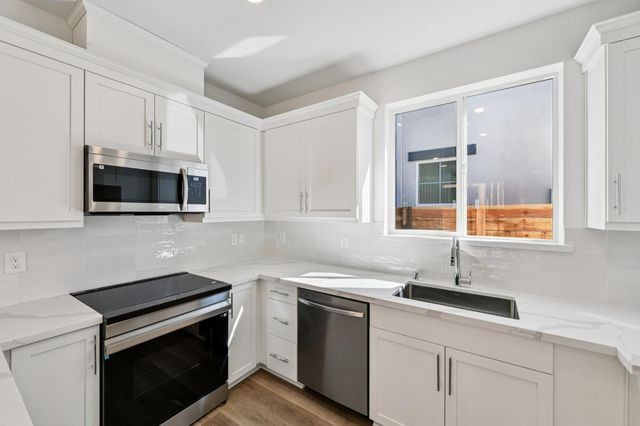 6441 Ventris Walk, Sacramento, CA 95823