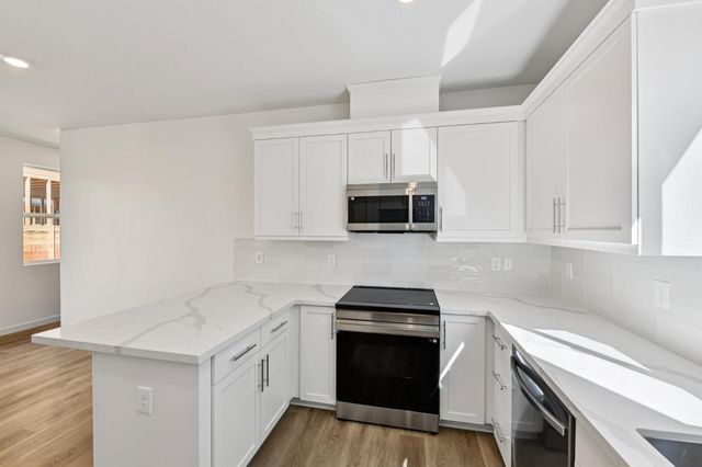 6441 Ventris Walk, Sacramento, CA 95823